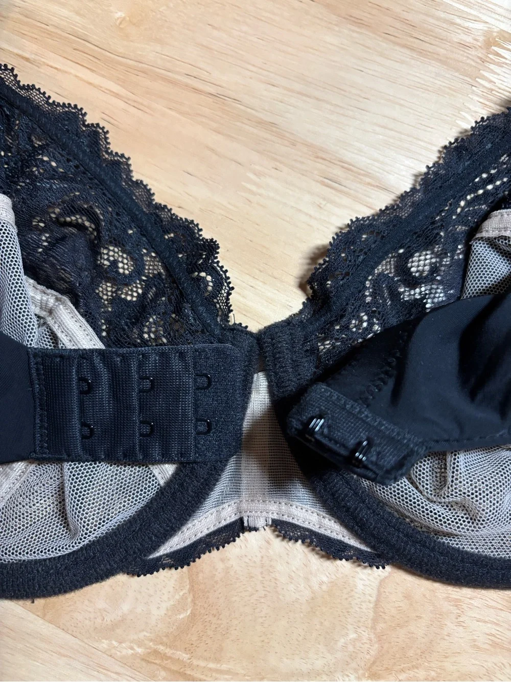 Natori 34D Feathers Refresh Unlined Underwire Bra NWOT 734331 Black Sexy